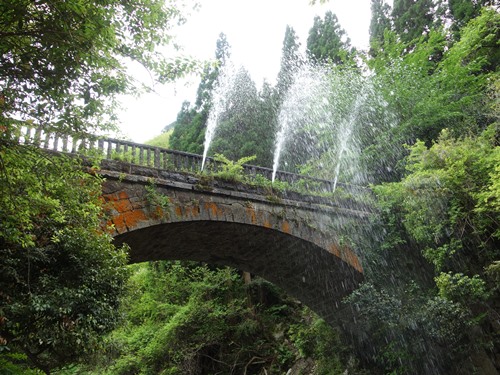背振のめがね橋