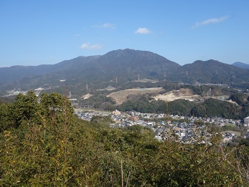 水瓶山から