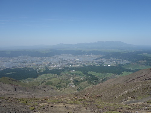 登山道から九重方面